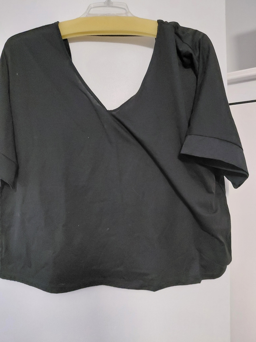 SHEIN Black V-Neck Short Sleeve Blouse